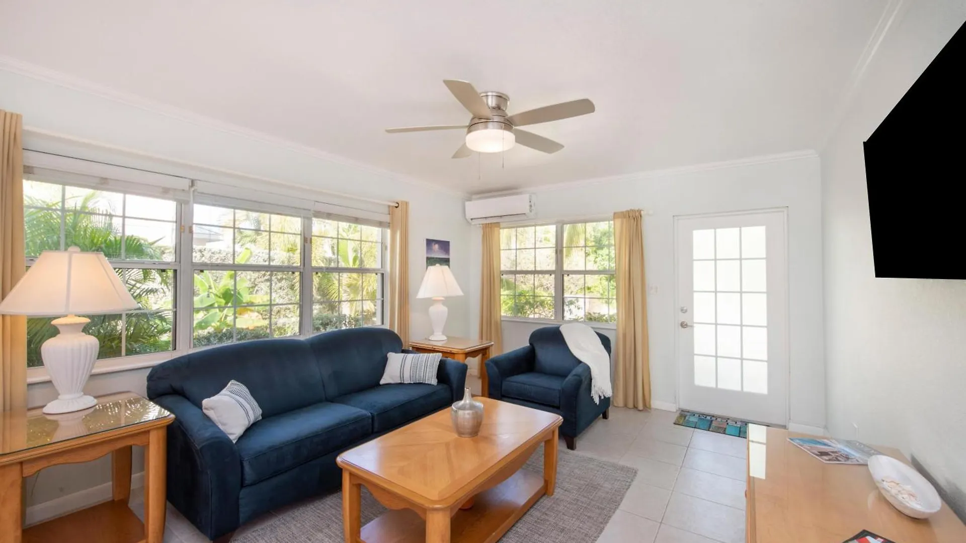 Holiday home Snug Harbour View Condo #6 George Town Cayman Islands