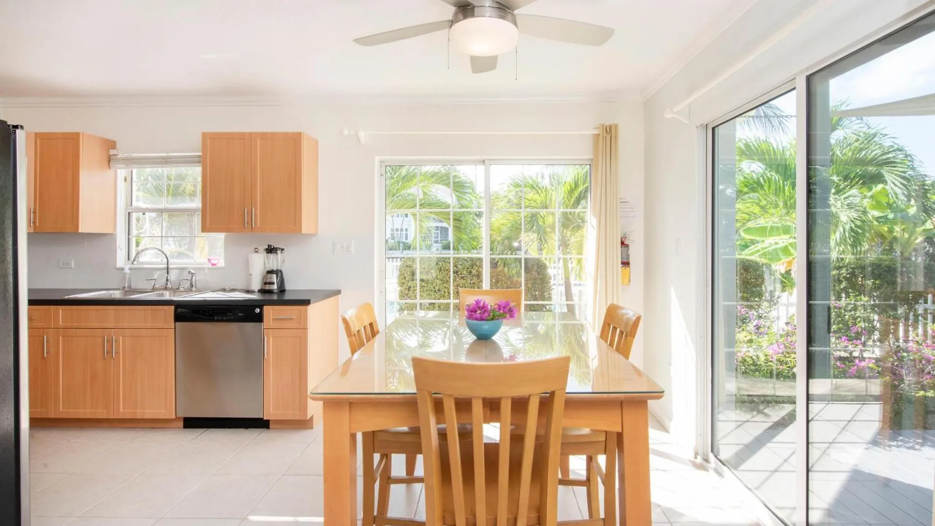Snug Harbour View Condo #6 George Town Cayman Islands