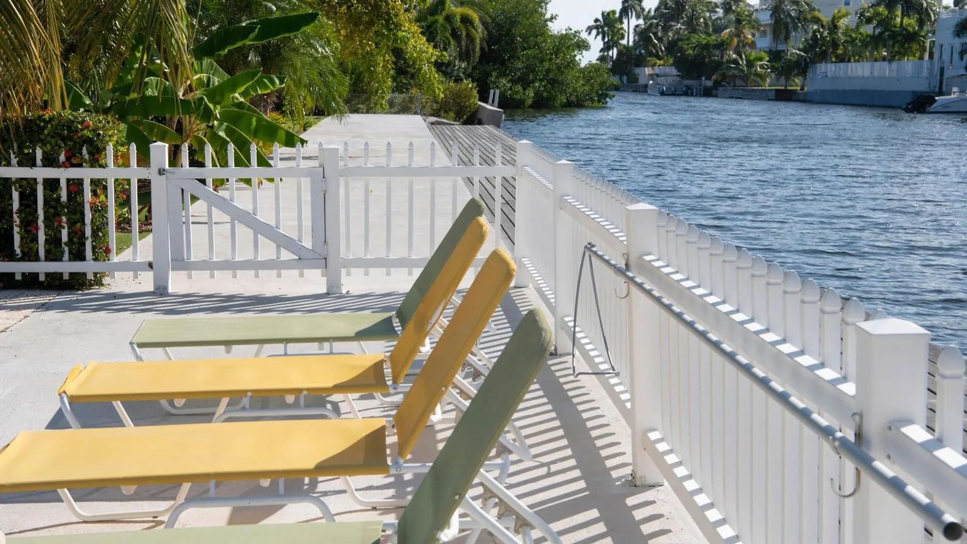 Snug Harbour View Condo #6 George Town Cayman Islands