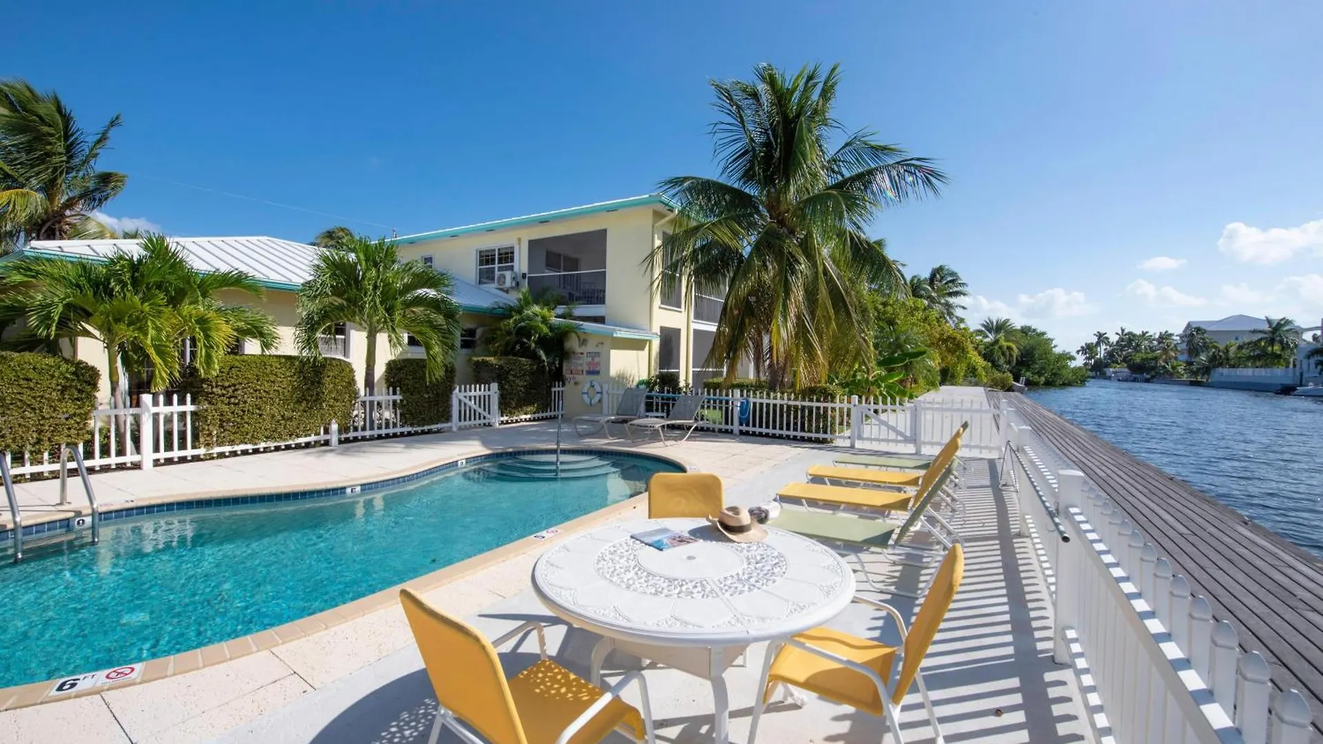 Snug Harbour View Condo #6 George Town